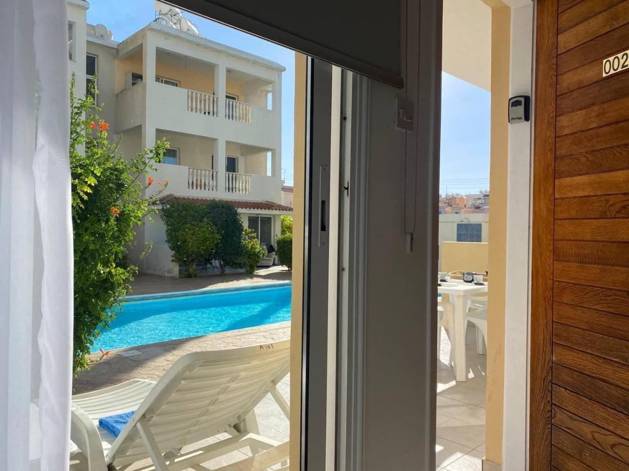 Beautiful one bed apartment in Paphos Extérieur photo