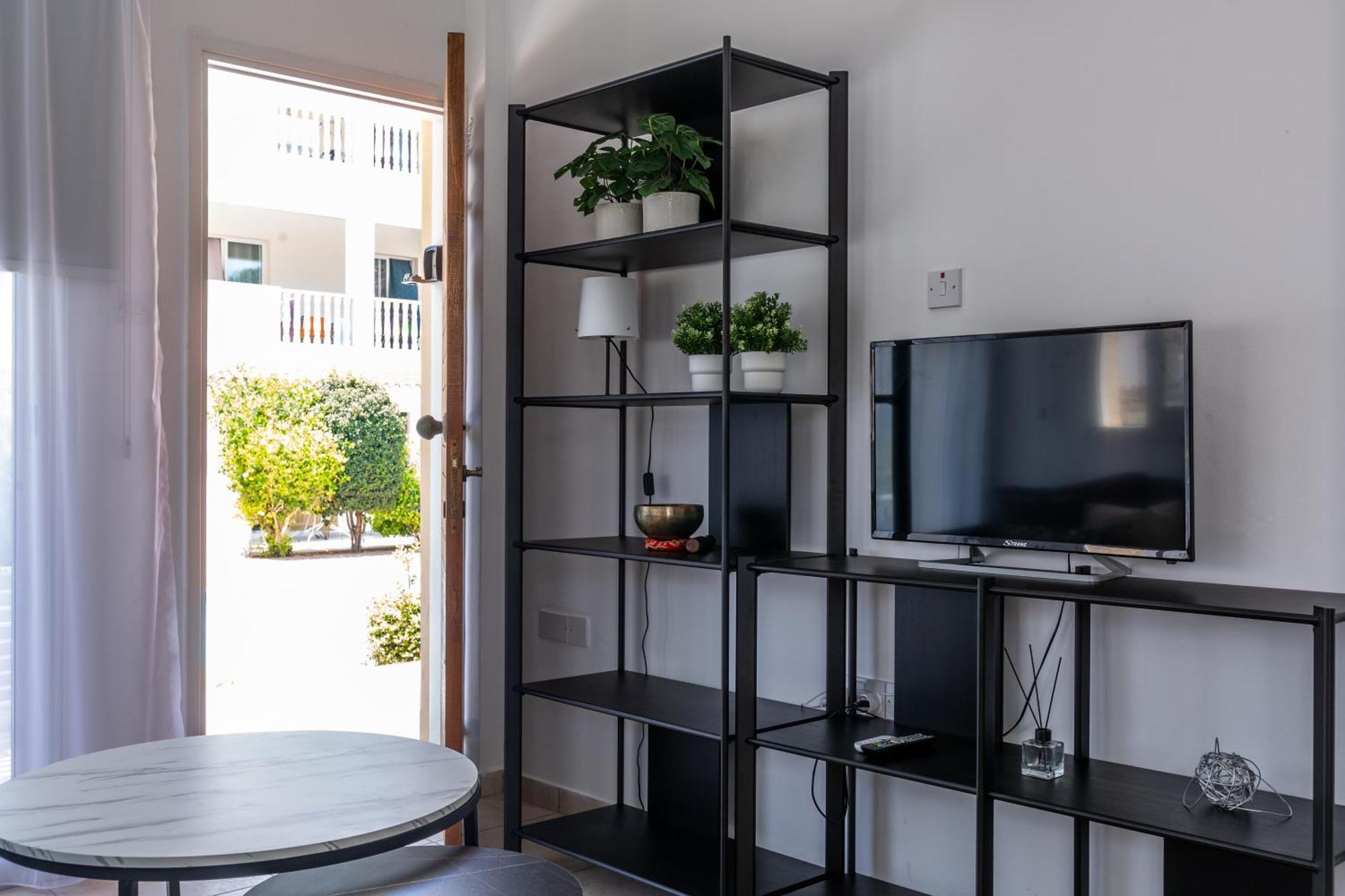 Beautiful one bed apartment in Paphos Extérieur photo